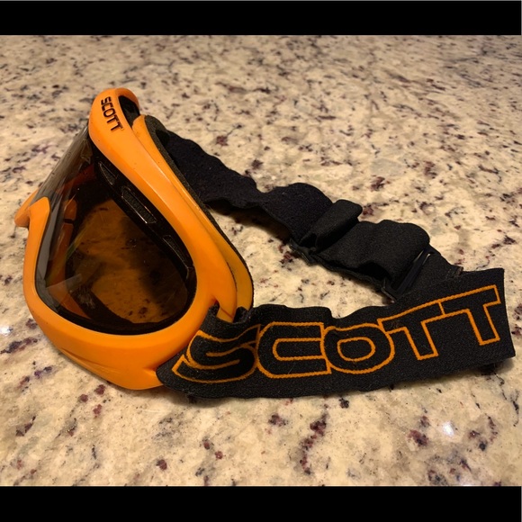 Ski / Snowboarding Goggles - Picture 4 of 10